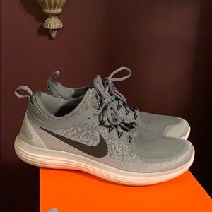 WMNS NIKE FREE RN DISTANCE 2
